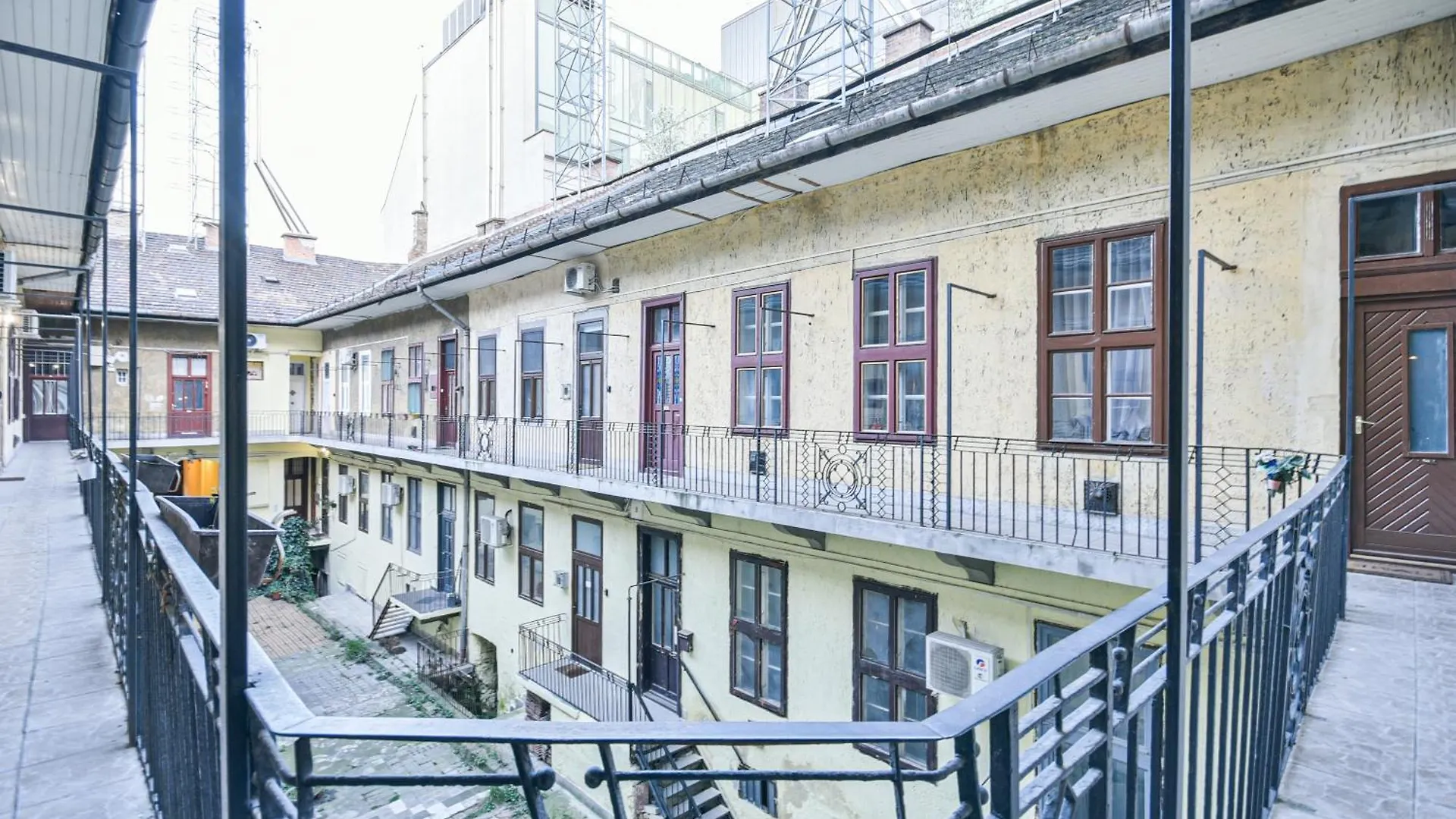 Peaceful Soho Apartment Budapest